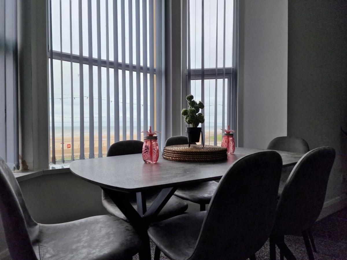 Dysa Promenade Apartments แบล็คพูล ภายนอก รูปภาพ